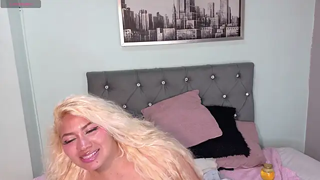 Watch IvonnyBon_gh live on EroticFlix - High definition streams