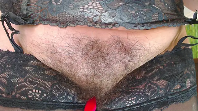 Watch HairyQuinn live on EroticFlix - High definition streams