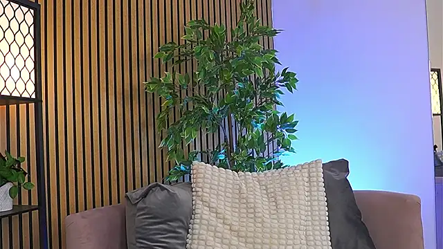 Watch Avril_Cyrus live on EroticFlix - High definition streams
