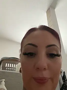 MimiSweet111 webcam