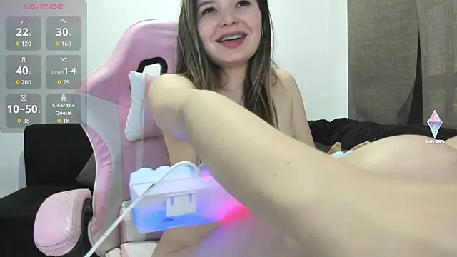 Watch Chloe_lovee live on EroticFlix - High definition streams