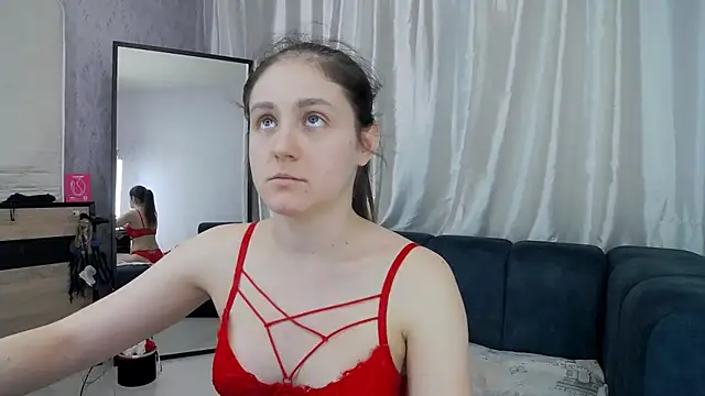 Watch Holliy_Cooper live on EroticFlix - High definition streams
