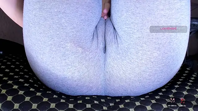 Cameltoe_squirt_inPants webcam