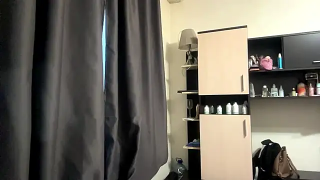 aquilineorites (F teen) - i rub my pussy