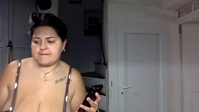 Watch Velvetshadow_48 live on EroticFlix - High definition streams