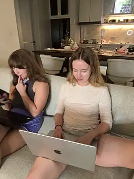 Nura_n_Sarah
