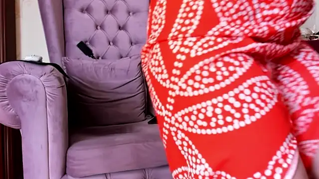 LadyLeather webcam
