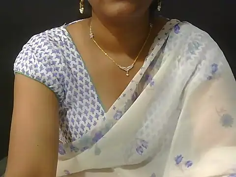 priyanka_rao (F young) - ON BRA PANTY FOR 5 MINUTES