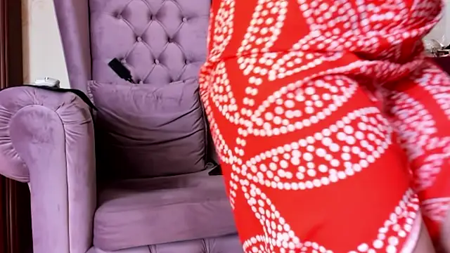 LadyLeather webcam