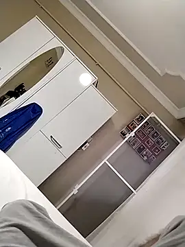 milf_hunter_35's live room