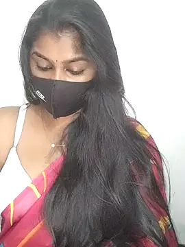 Tamil_Azhaghi webcam