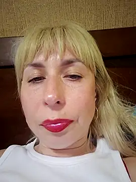 SelinaLovqx webcam