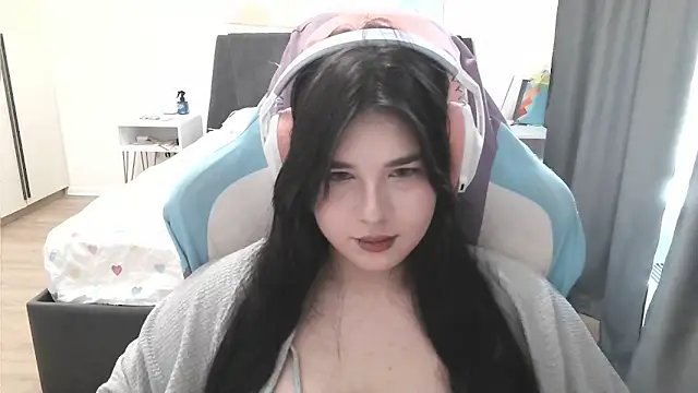 LunarMia webcam