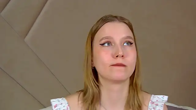 LiliLinn webcam