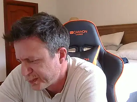 TroyDieselXXX webcam