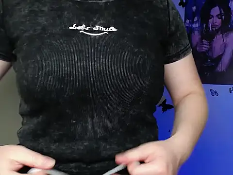 LadyAlice_ webcam