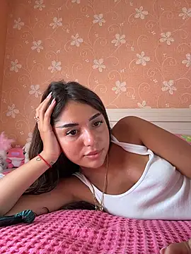 SilkyMira webcam