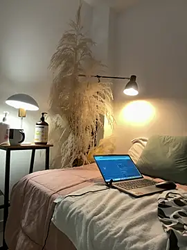 Viictoria-Jones webcam