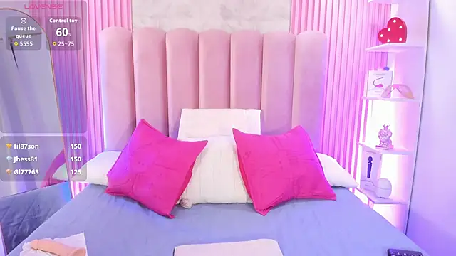 ArianaRougee webcam