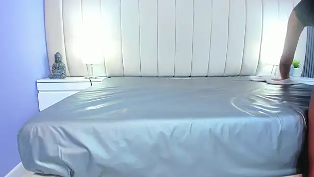 leela_ray webcam