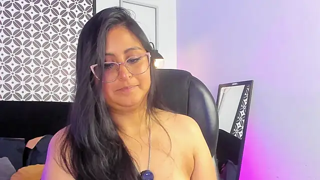 Amber_gold_ webcam
