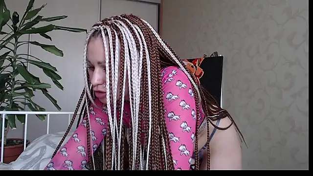 ShyEvaa webcam