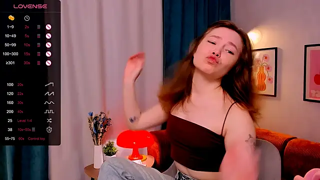 LanaBlu_ webcam