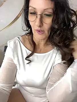AnnaGrei Live Webcam on Stripchat