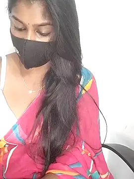 tamil_azhaghi (F young) - To buy a costume for Oktoberfest