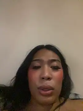 hugecock_tamira live cam