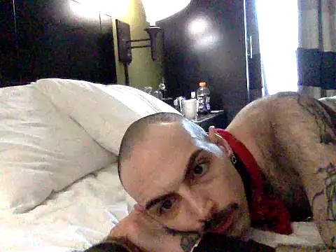 girthywhereitmatters's live room