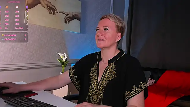 nika_smit (F milf) - give me smth to suck