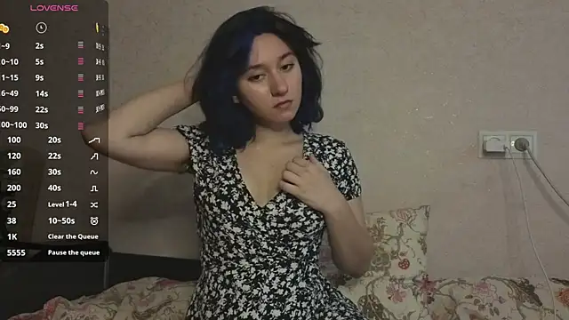 MiaLovelyOne webcam