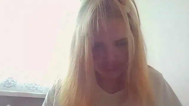 HornyElena webcam