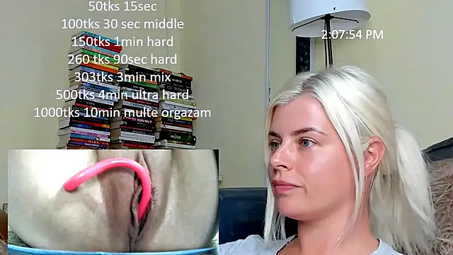 queenofthenighttt webcam
