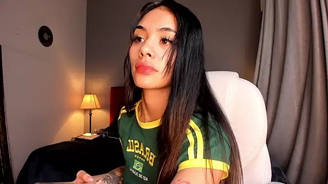 Watch Giovanna_oliveira live on EroticFlix - High definition streams