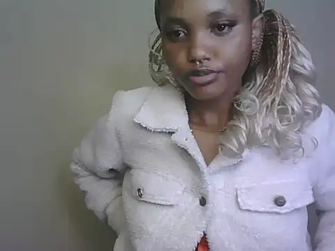 Watch PrettyT5 live on EroticFlix - High definition streams