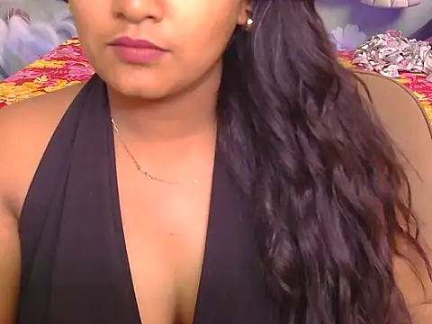 Watch bold-kiyara live on EroticFlix - High definition streams