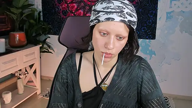 Watch LidaDarknet live on EroticFlix - High definition streams