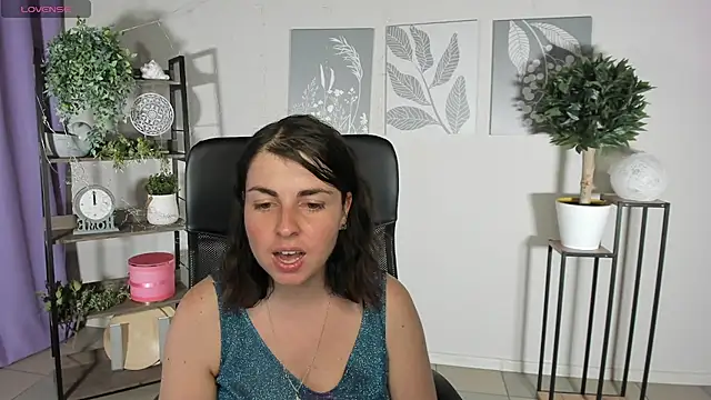 Watch MartaEdams live on EroticFlix - High definition streams