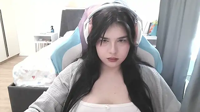 LunarMia webcam
