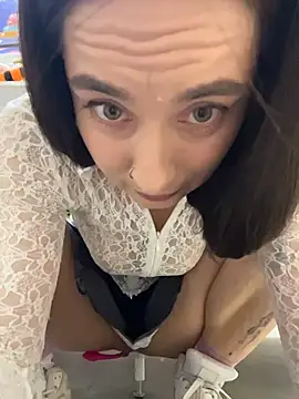 Holly_Play webcam