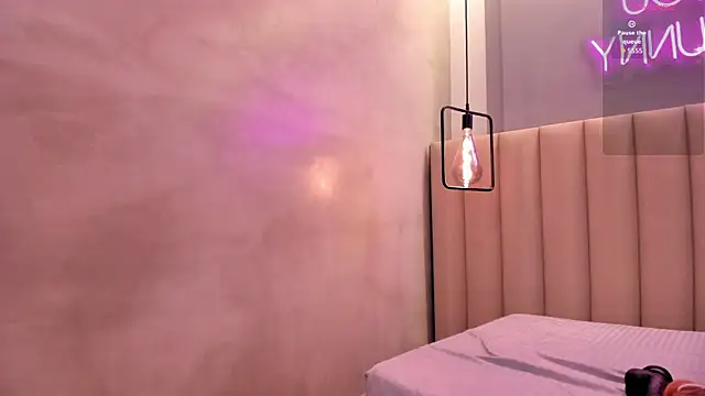 Naomymonroe_ webcam
