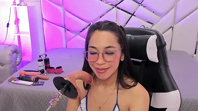 GabbieSkinny webcam
