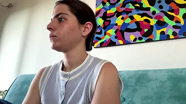 MarisaKomar webcam