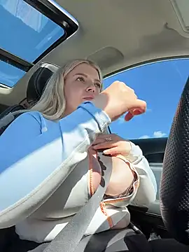 OdriOlsens live cam on StripChat
