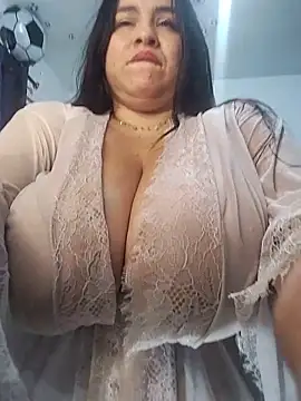 lucydiamonds1 (F young) - plug anal fox