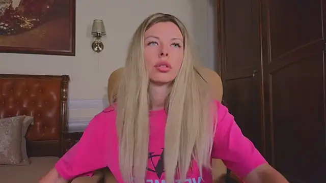 Real_Tini webcam