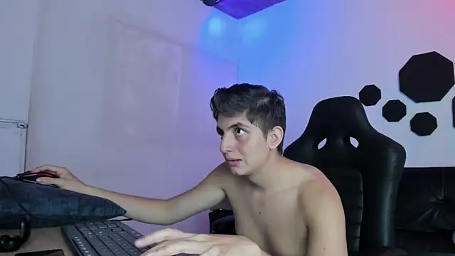 atilaepic live cam on StripChat