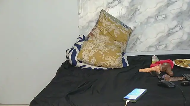 SexyZuluBarbie webcam